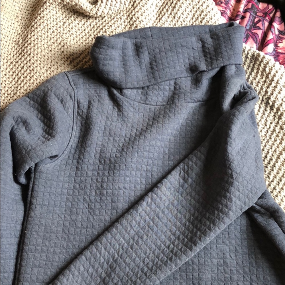 burton turtle neck hoodie